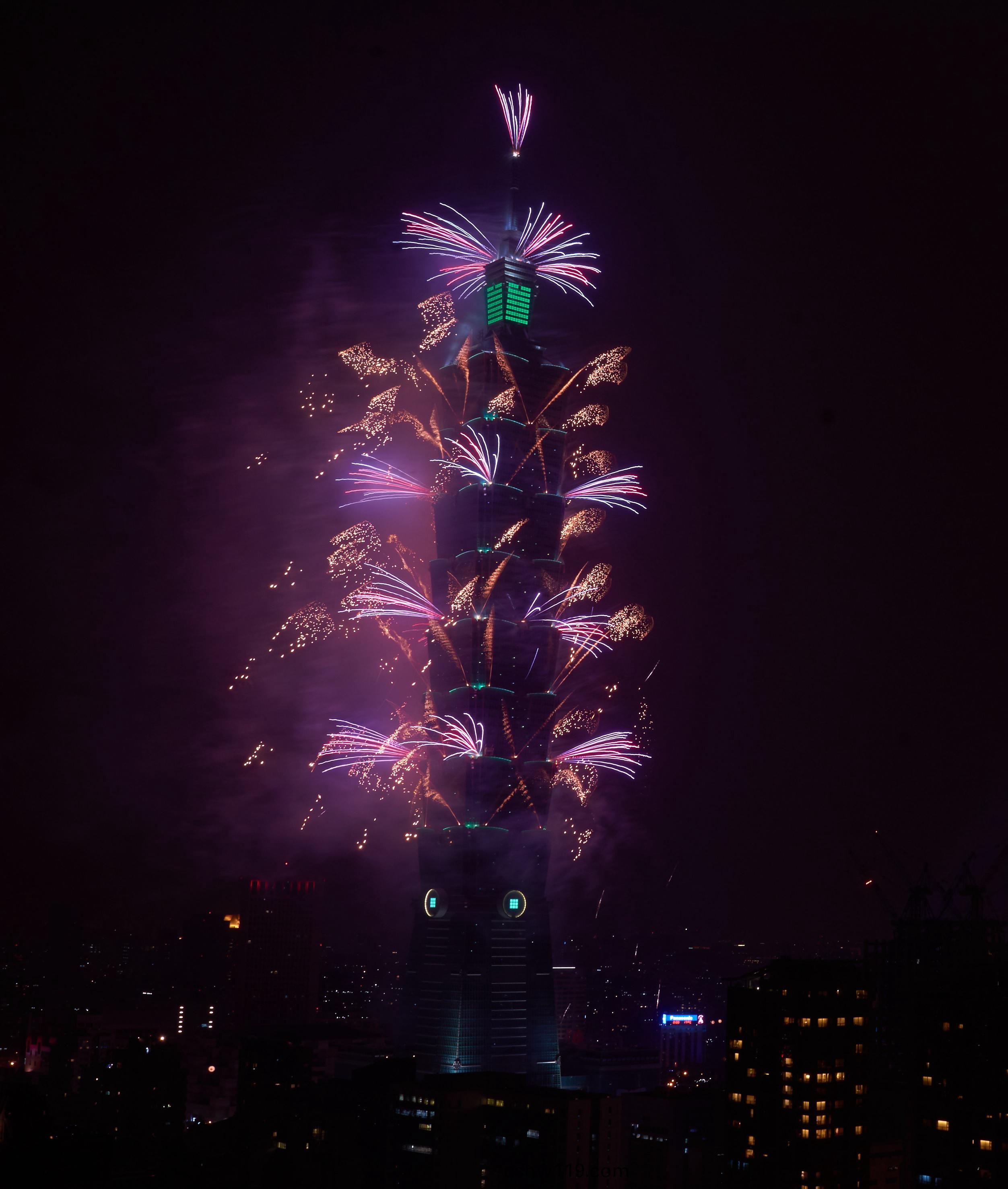 【新聞圖片】飛利浦炤明(ming)助力檯北101打造檯灣綠色地標 (2).jpg